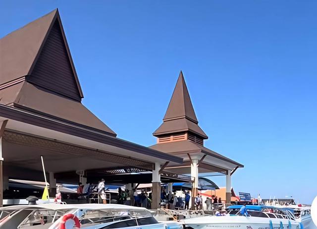 saladan Pier