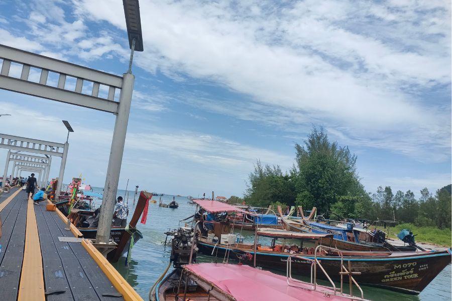 How to Get from Krabi to Ao Nam Mao: Transportation Options and Tips