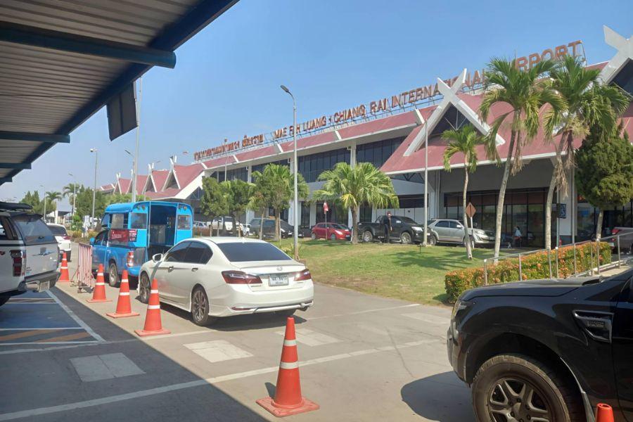 Private Driver vs Self-Drive in Northern Thailand: Which Is Safer?