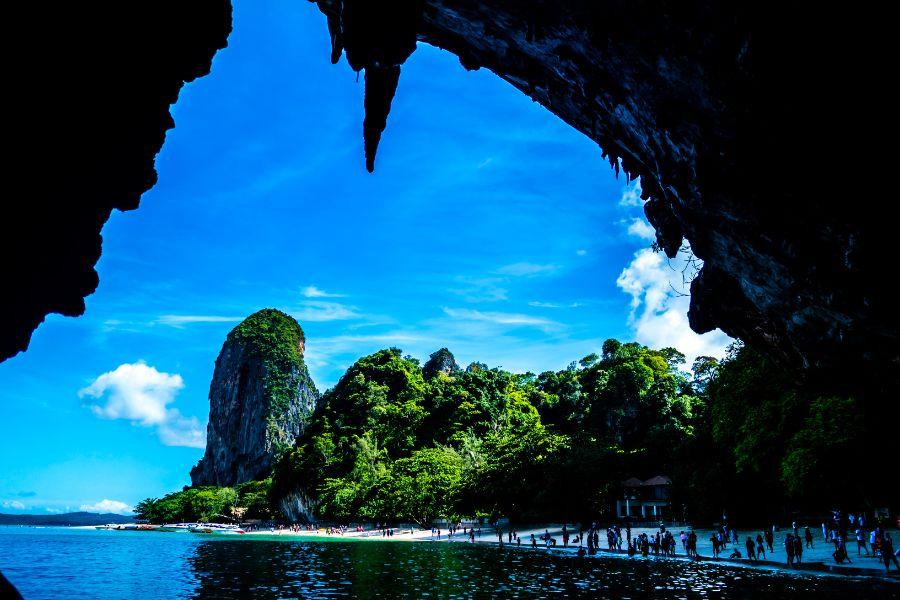 SmartEnPlus Blog: Koh Chang vs Krabi: Which Thai Destination Is Better for Your Trip?