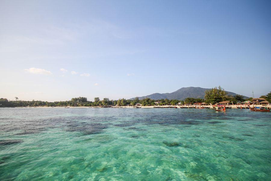 SmartEnPlus Blog: Hotel Booking Tips for Peak Season: Hat Yai to Koh Lipe