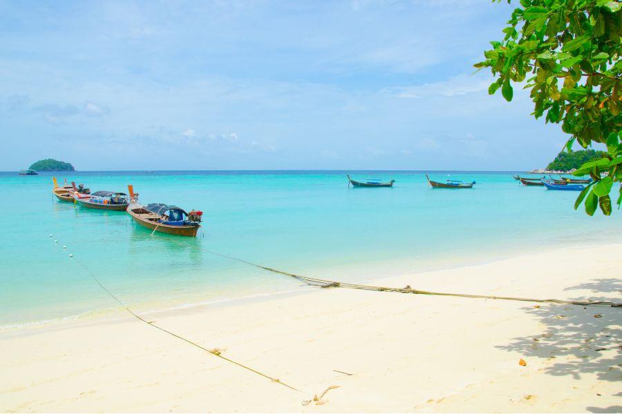 SmartEnPlus Blog: Best Couple-Friendly Stays on Koh Lipe