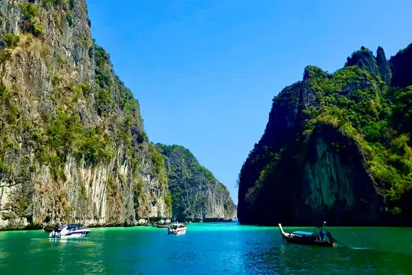 Transportation Guide: Tonsai Pier to Laem Tong Pier (Phi Phi to Phi Phi)