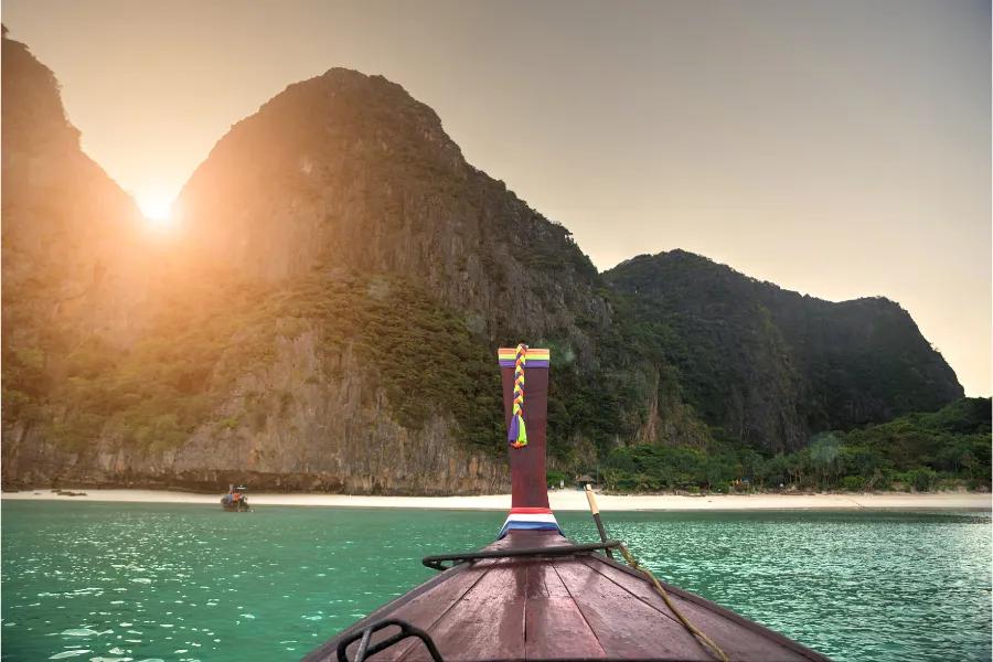 Best Time to Travel from Krabi to Ao Nam Mao: Weather and Seasonal Considerations