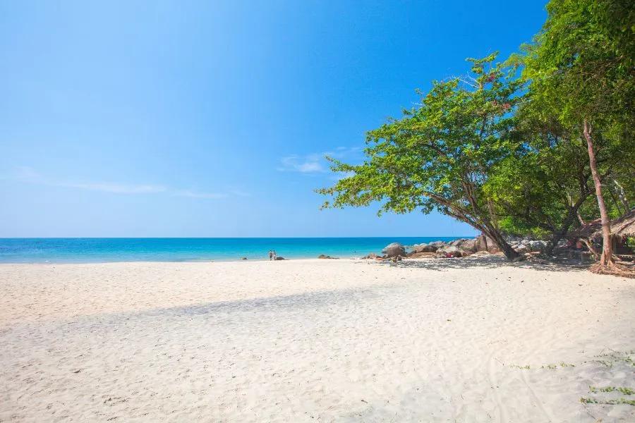 How to Get from Lipe to Khao Lak with Kids: Family-Friendly Travel Advice