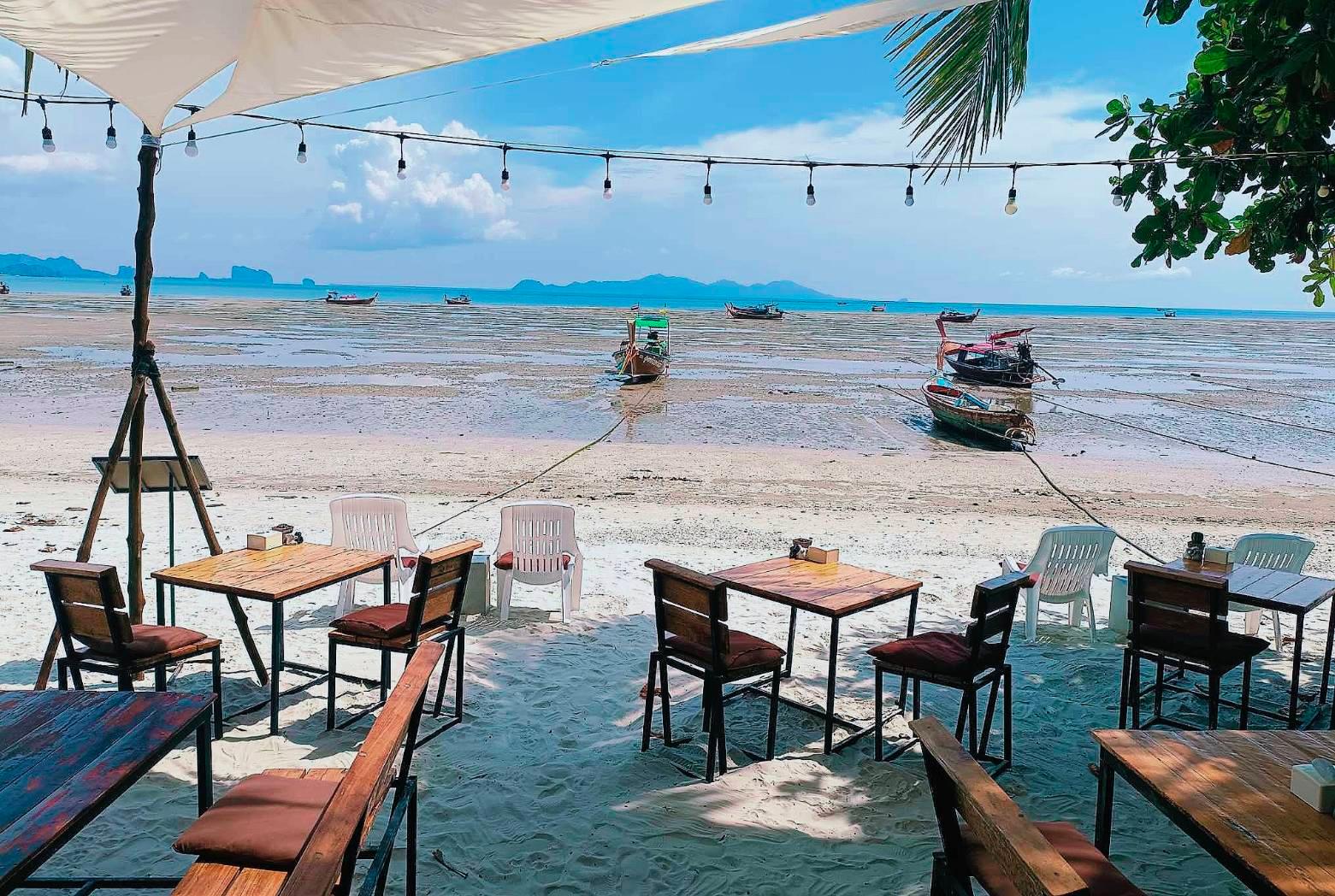 Restaurant Review: Top Dining Spot on Koh Mook, Thailand