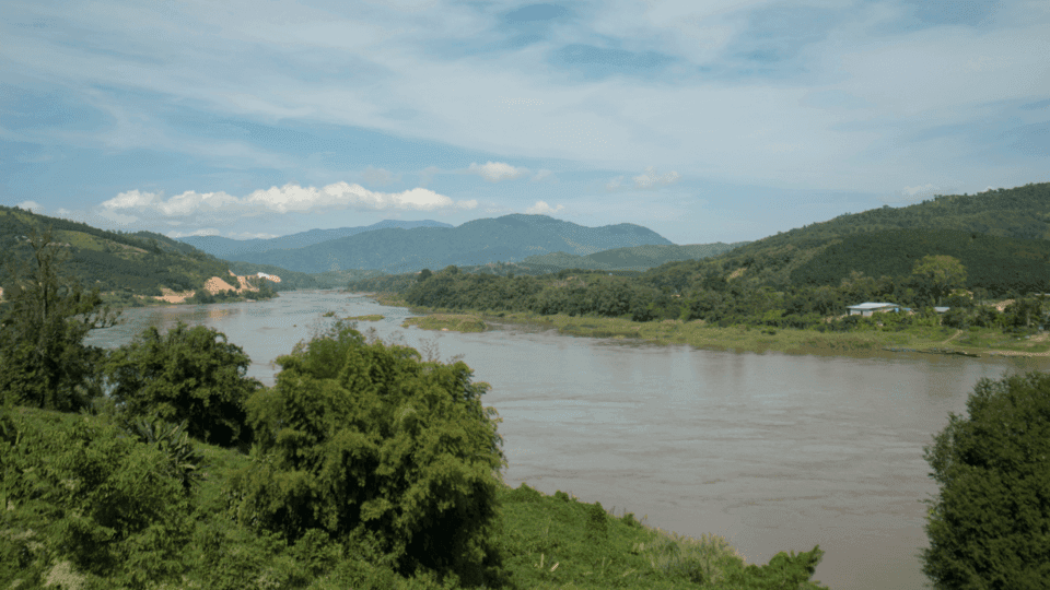 Top Scenic Stops Between Chiang Rai and Chiang Khong for Nature Lovers