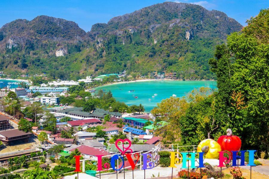 Local’s Guide to Eating Well on the Way from Phuket to Phi Phi