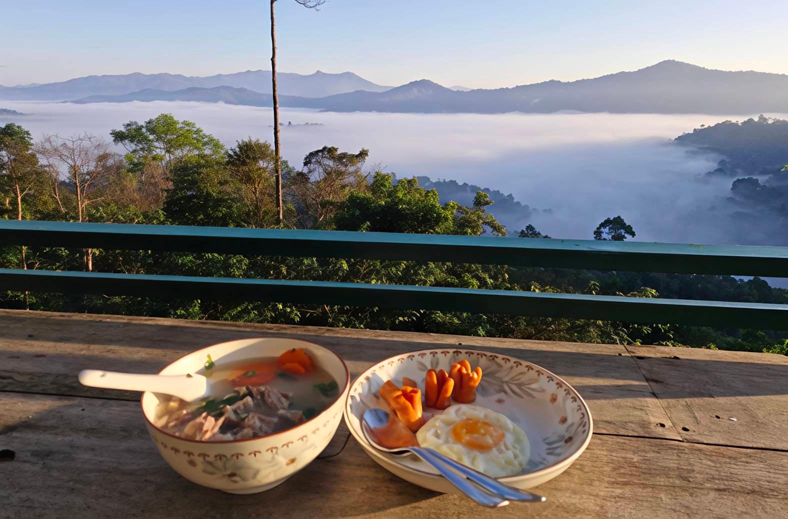 SmartEnPlus Blog: Experience Northern Thailand: Combining Chiang Rai and Chiang Mai in One Trip