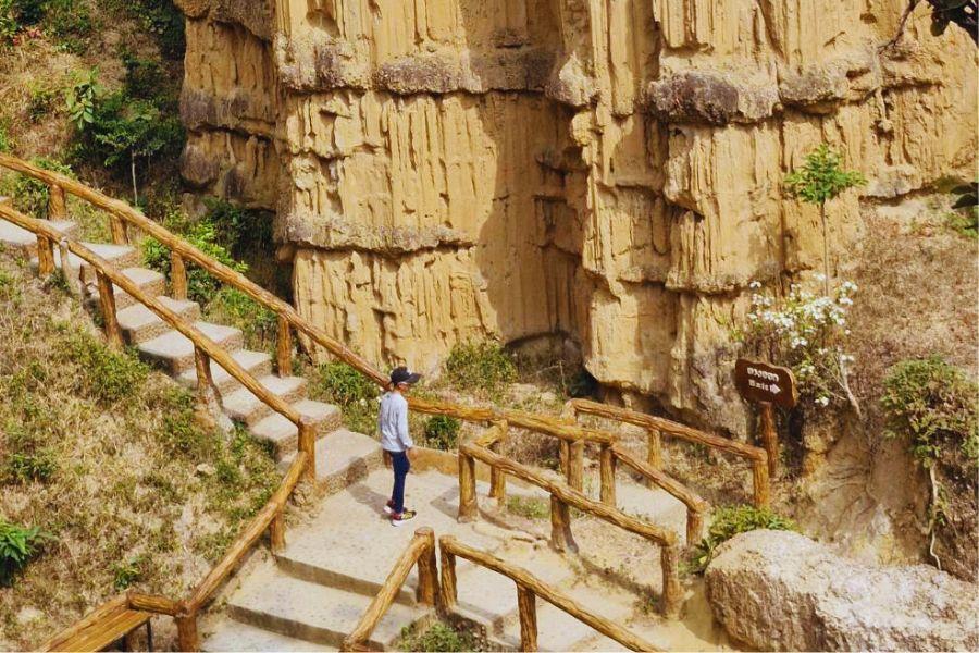 Pha Chor Chiang Mai — Thailand’s “Grand Canyon” Hidden in the Jungle
