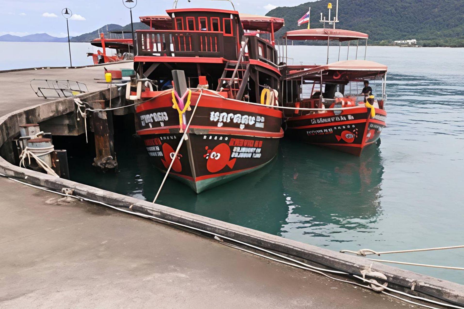 Koh Chang :Day Tour 4 Island Snorkeling by Big Boat photo 2